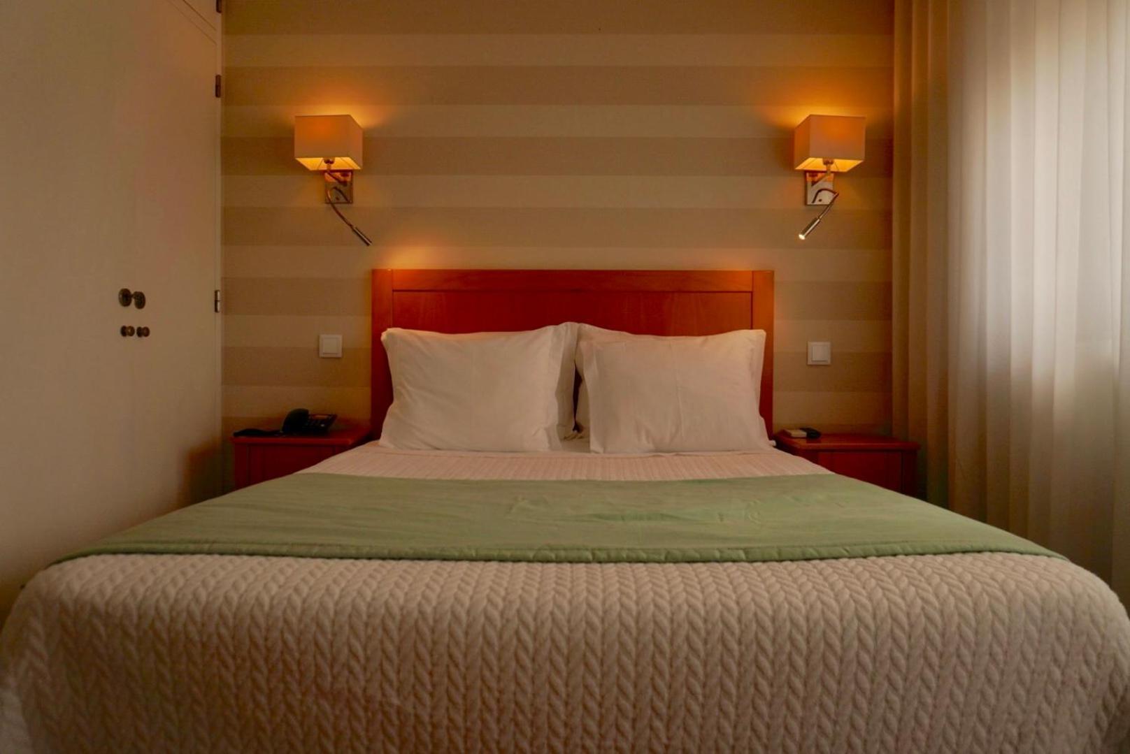 Hotel Dom Lourenco Areia Branca Buitenkant foto