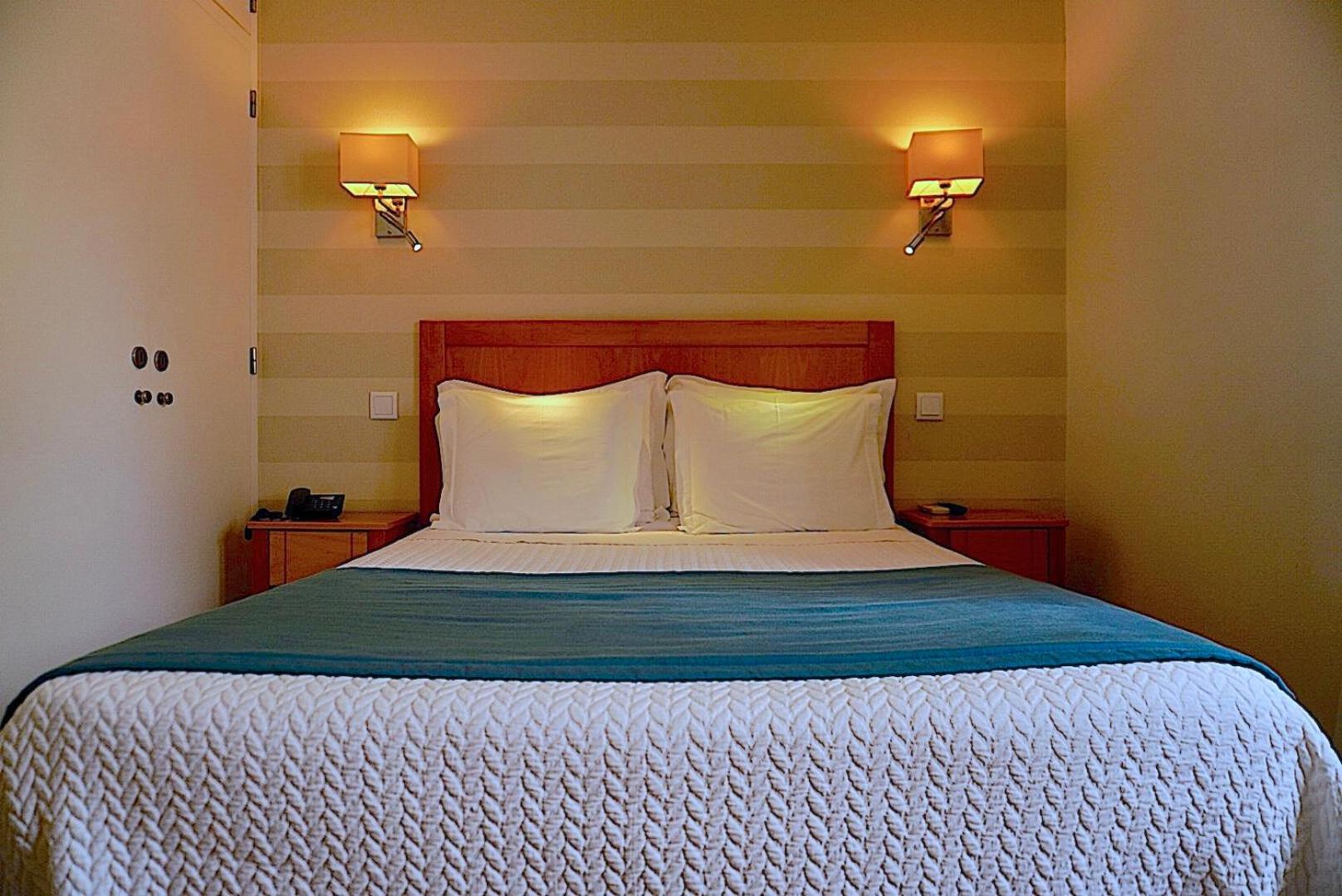 Hotel Dom Lourenco Areia Branca Buitenkant foto